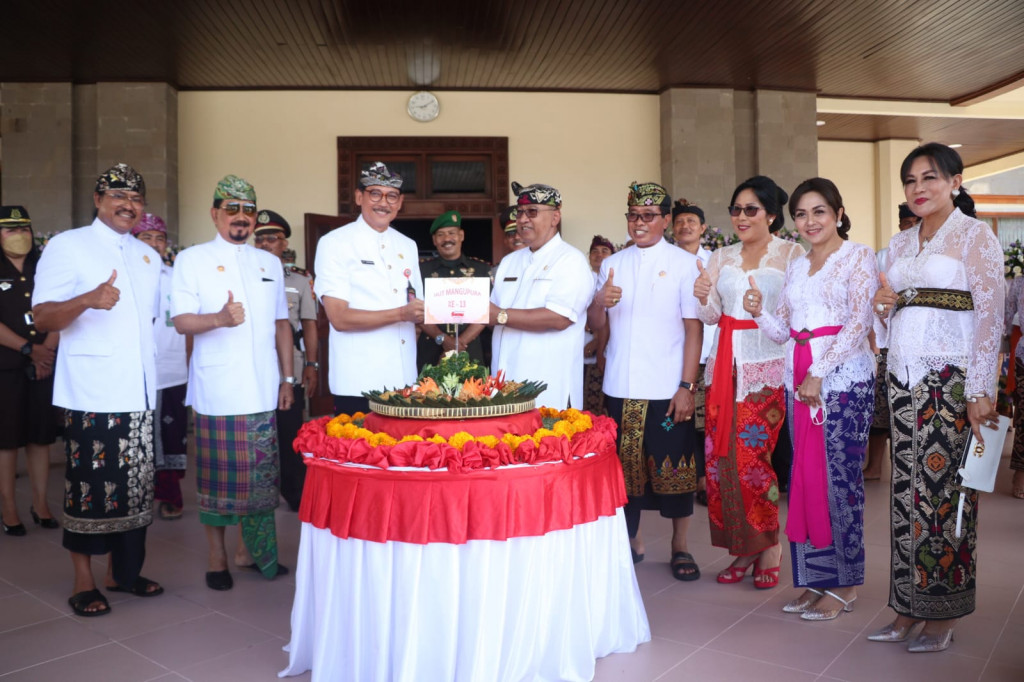 Puncak Peringatan HUT Mangupura Ke-13